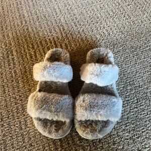 Koolaburra by UGG Plush Gray Sandals